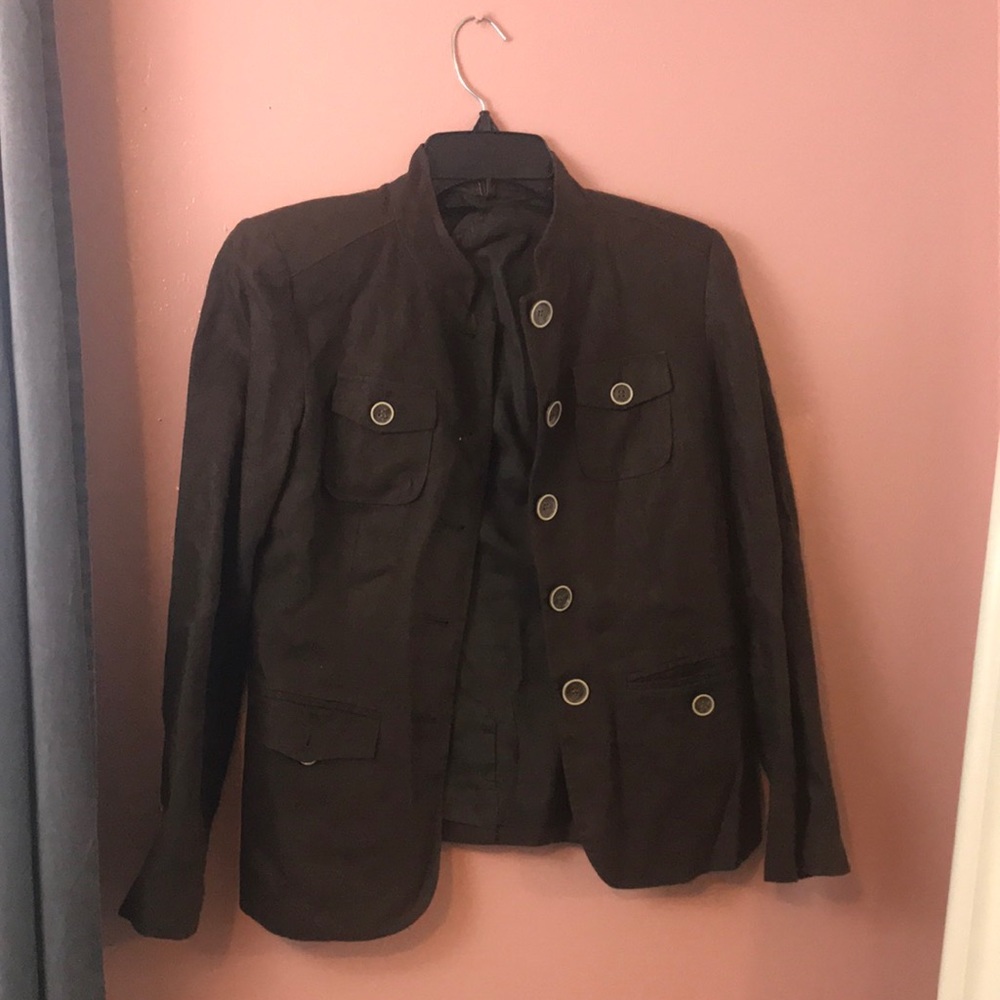 Brown button up jacket with pockets